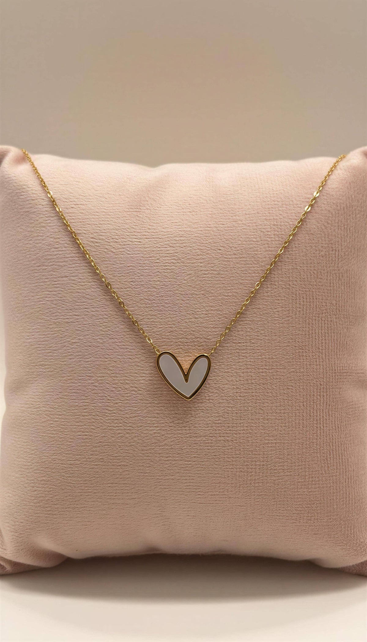 Amora Heart Tarnish-Resistant Pendant Necklace