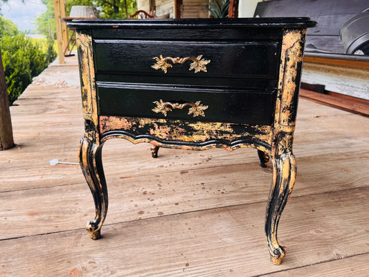 Moody Farmhouse end table