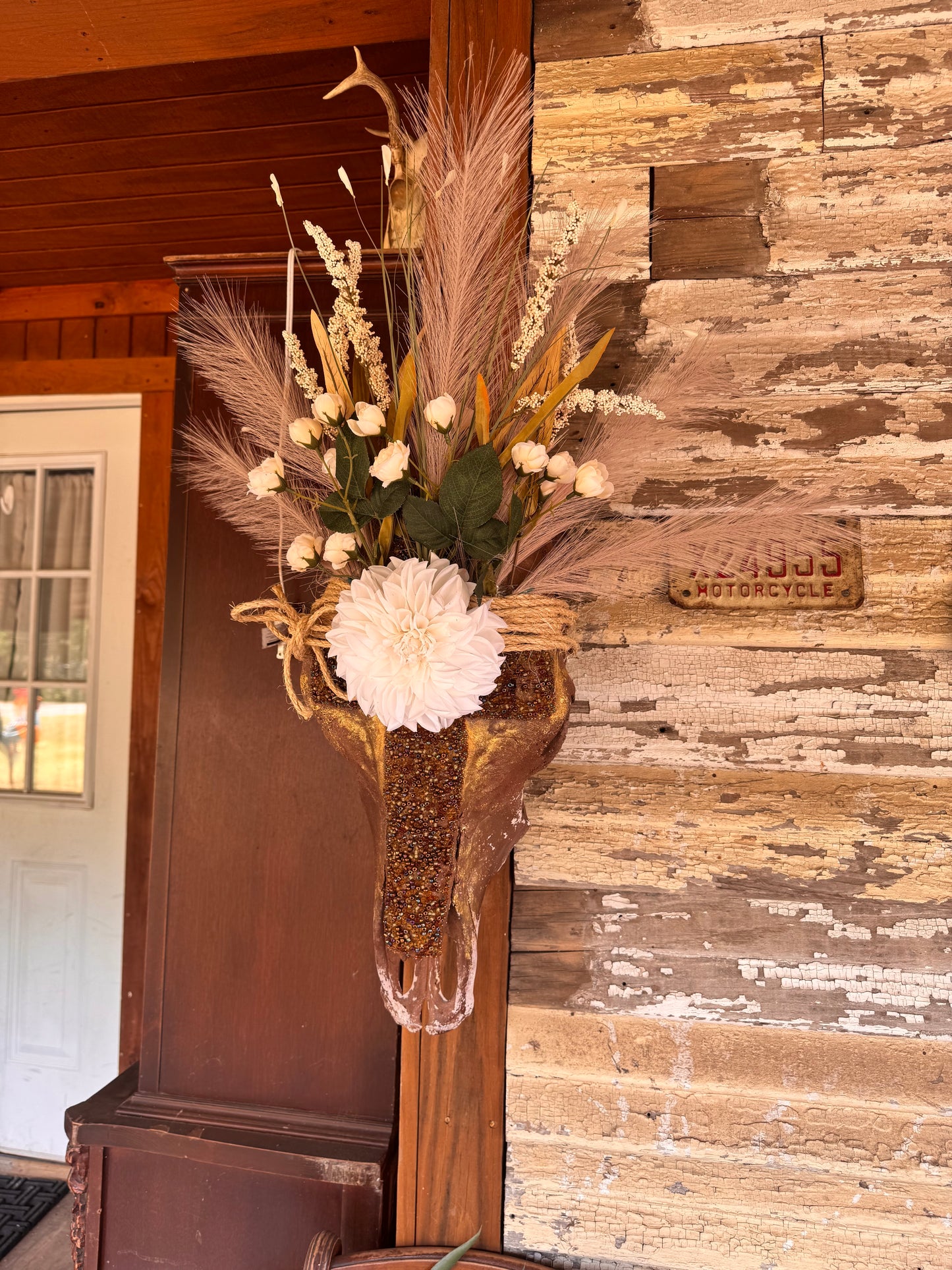 Prairie Pearl Longhorn Floral