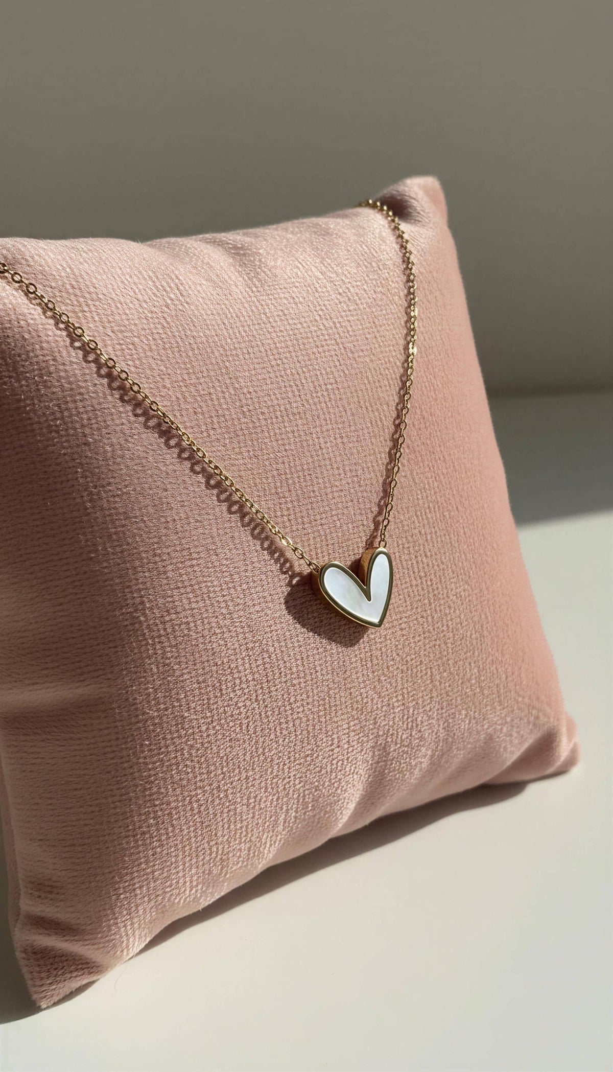 Amora Heart Tarnish-Resistant Pendant Necklace